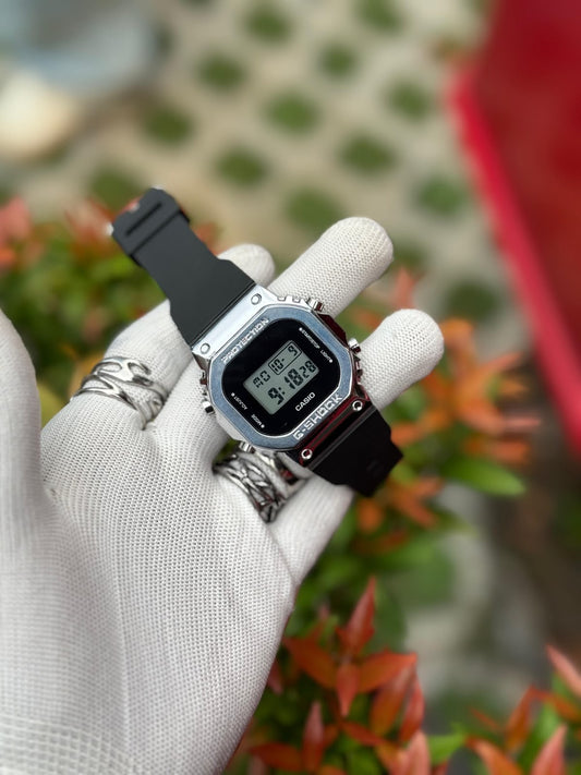 PREMIUM METAL CASE WATCH